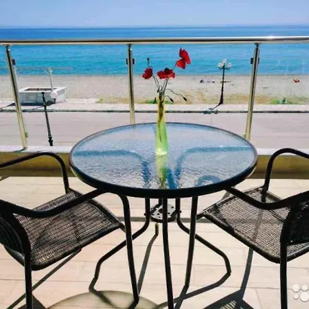 Διαμέρισμα By The Sea *