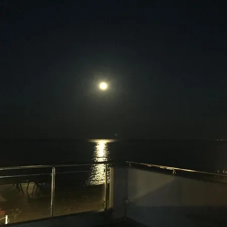 Апартаменты By The Sea *